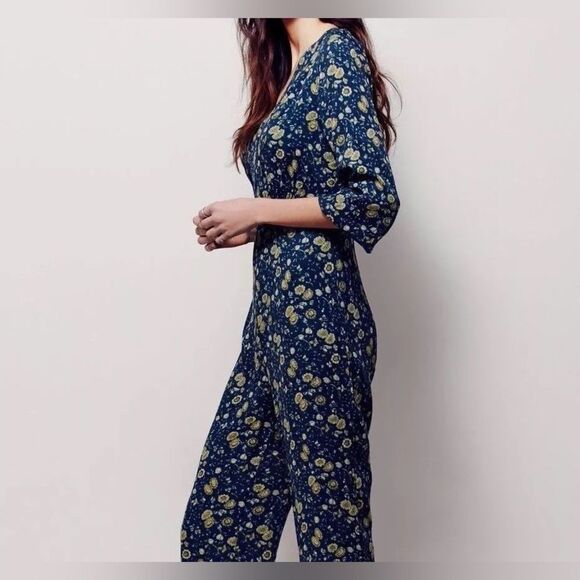 Free people some like it hot jumpsuit size - Picture 2 of 9